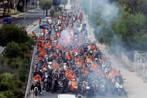 (ΒΙΝΤΕΟ Kerkida/Φώτος) Στο ΓΣΠ με πορεία οι οργανωμένοι