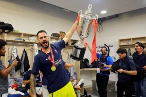 Ο πούρος είχε την τιμητική του - ΦΩΤΟΣ από τα αποδυτήρια