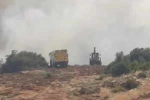 Ανεξέλεγκτη η πυρκαγιά στη Λεμεσό - Ανάκληση προσωπικού από πυροσβεστική (ΒΙΝΤΕΟ/ΦΩΤΟΣ)