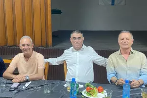 ΑΠΟΕΛ/ Το τρόπαιο... στην Κοκκινοτριμιθιά! (Φώτος)