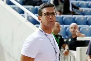 Τα... σπάει!