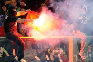 Η γερμανική αστυνομία περιμένει επεισόδια μεταξύ χούλιγκαν ενόψει του Σερβία-Αγγλία