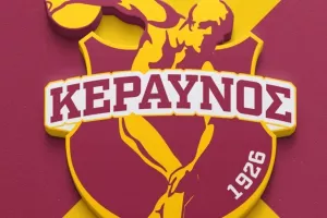 Αντίδραση Κεραυνού για ξένους: “Λανθασμένη απόφαση – Ετοιμάστηκε θέατρο παραλόγου” 