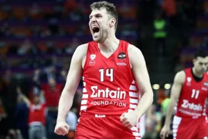 Sportando: «Κοντά σε deal με τον Ολυμπιακό ο Βεζένκοβ»
