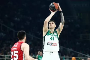 Παναθηναϊκός-Ολυμπιακός: Οι 12άδες του πρώτου τελικού