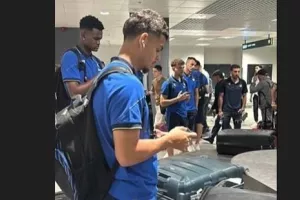 Άφιξη... ΑΠΟΕΛ