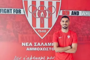 Έβαλε... την κόκκινη