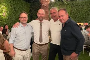 Γάμος... Απόλλων
