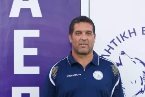 Στο "τιμόνι" της ΑΕΠ o Ευσταθίου