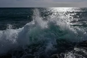 Γλυφάδα: Σορός γυναίκας εντοπίστηκε στη θάλασσα