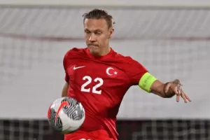 Αιφνίδια αποχώρηση του Σαατσί τέσσερις μέρες μετά την κλήση του