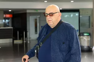 Δίπλα στην Εθνική