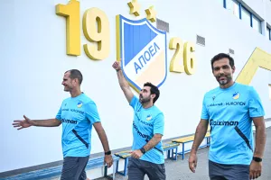 (ΦΩΤΟΣ- ΑΠΟΕΛ) Δράση... από τον Αρχάγγελο 