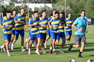 (ΦΩΤΟΣ- ΑΠΟΕΛ) Δράση... από τον Αρχάγγελο 