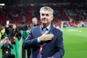 Παπασταύρου: “Θαυμασμός και ευθύνη για την Ομόνοια” 