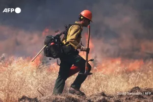 (Φώτο/βίντεο) Δασική πυρκαγιά έχει κάψει πάνω από 48.000 στρέμματα στην Καλιφόρνια