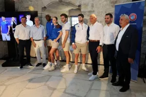 Η παρουσίαση της νέας εμφάνισης της Εθνικής μας ομάδας (φώτος)