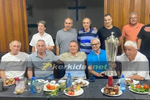 Παλαίμαχοι... με το τρόπαιο! (Φώτος)