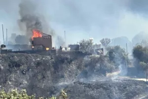 ΠΥΡΚΑΓΙΑ - ΠΑΦΟΣ: Εκκενώθηκαν χωριά - Κάηκαν υποστατικά - Έκλεισαν δρόμοι