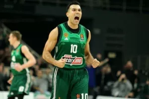 Εκτός για τουλάχιστον έναν μήνα ο Σλούκας