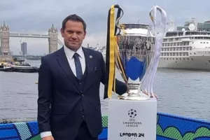 Καλεσμένος της UEFA o Σπύρος Νεοφυτίδης για τον αποψινό τελικό!