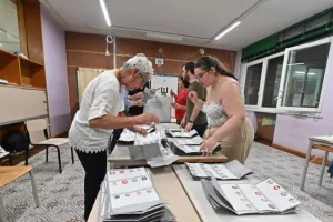 Ιστορικό αρνητικό ρεκόρ συμμετοχής στην Ιταλία - Ψήφισε το 49,7% των εγγεγραμμένων