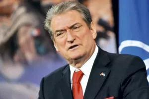 Παραμένει η απαγόρευση εισόδου του Μπερίσα στη Βρετανία