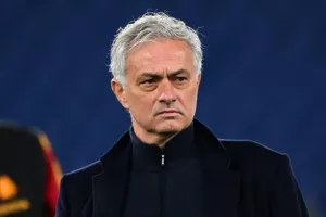 Μουρίνιο: "Ήμουν έτοιμος να πάω στην Ντόρτμουντ"