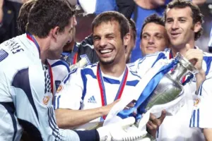 Ντέμης: «Πώς θα εκμεταλλευόμουν τους Legends του 2004 αν ήμουν στη διοίκηση του ποδοσφαίρου»