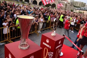 Ολυμπιακός: Χαμός και στο Ηράκλειο για τις δύο ευρωπαϊκές κούπες των ερυθρόλευκων