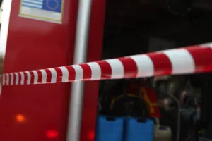 Φωτιά στο σπίτι του δολοφόνου της 11χρονης Βασιλικής, την ώρα της κηδείας της
