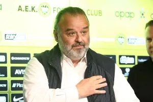 Η ΑΕΚ είναι δύσκολο μαγαζί, κανείς δεν παίζει το κεφάλι του κορώνα-γράμματα έτσι