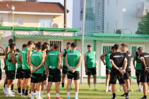 Περιμένουν… απαντήσεις