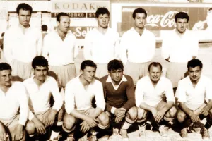 Πένθος στον Απόλλωνα για τον Παπαδήμα