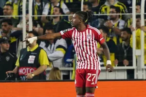 «Επιθυμεί την παραμονή του Ρίτσαρντς ο Ολυμπιακός»