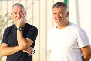 Από... έξω ο Γιάννης!