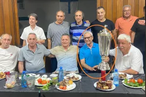 ΤΑΚΗΣ/χαμόγελα!
