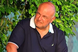 ΕΚΕΙ ο πρόεδρος