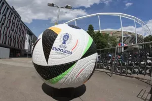 "Θα το πάρουν και οι 6, αν..." - Η απάντηση της UEFA για τον 1ο σκόρερ του Euro 