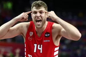 Ζέρβας: «Αντίστροφη μέτρηση για Βεζένκοφ - Θα γίνει εκδήλωση για την παρουσίασή του από τον Ολυμπιακό»!