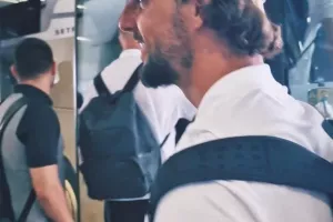 (Φώτος) Έφτασε Αθήνα 
