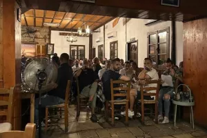10 χιλιάρικα/ΑΝΟ