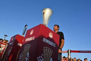 Κοσμοσυρροή και στη Θήβα για τα «θρυλικά» ευρωπαϊκά τρόπαια!