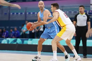 Πρόβλημα με Καλάθη - Στο νοσοκομείο με πόνους στα πλευρά