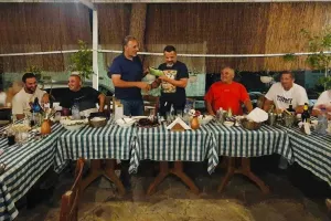 Τίμησαν τους ποδοσφαιριστές και τον πρώην προπονητή