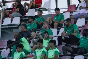 ΚΛΙΚΣ... από το φιλικό
