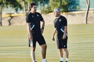 Ζήτησε να κλείσουν (σύντομα) οι... τρύπες