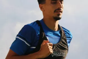 Ανεβαίνουν...