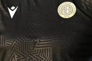 Έφτασε τις 10!