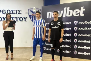 Κινήθηκε στην ίδια γραμμή 
